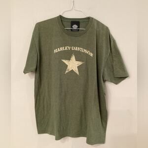 Harley-Davidson Men’s Green Museum T-Shirt w/ a Star in Size XL. Preloved.